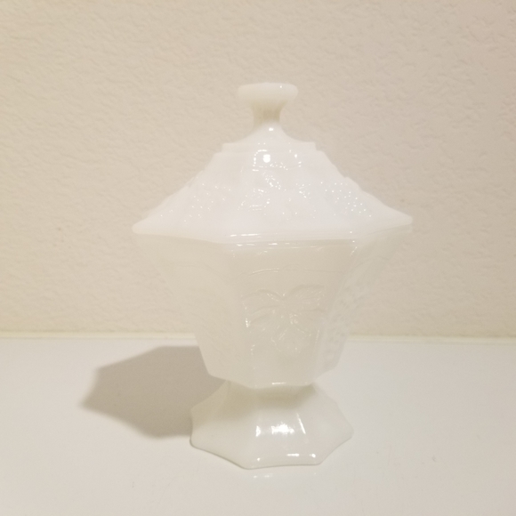Vintage Milk Glass Candy Bowl with Lid, Pedestal Candy Dish Grapevines Decor - Picture 2 of 10